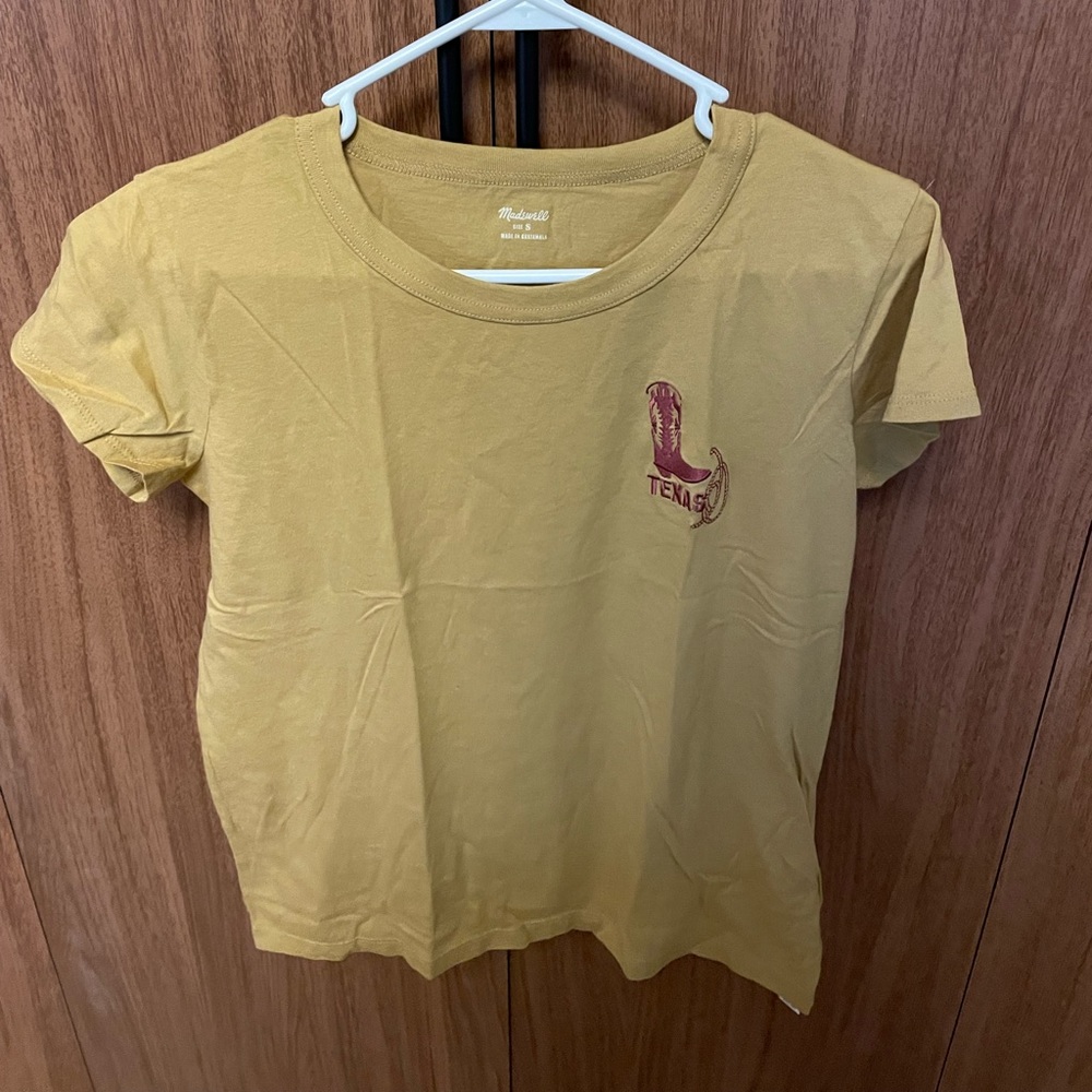 Casual Yellow Graphic Tee — Women